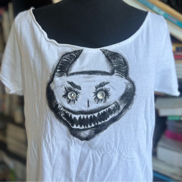 Hand Painted Tee - Picture 7 of 8